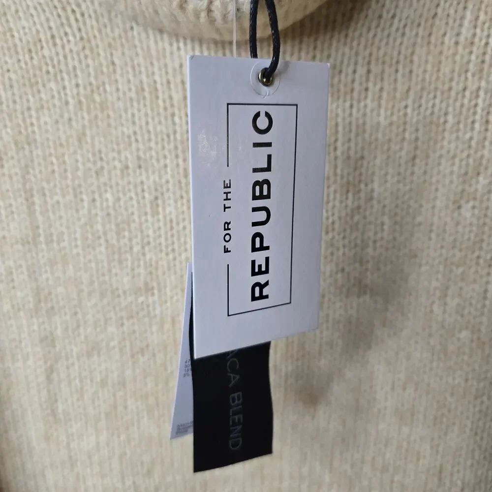 For The Republic Chunky Turtleneck Sweater Sm Yellow Beige Heather Alpaca Blend‎